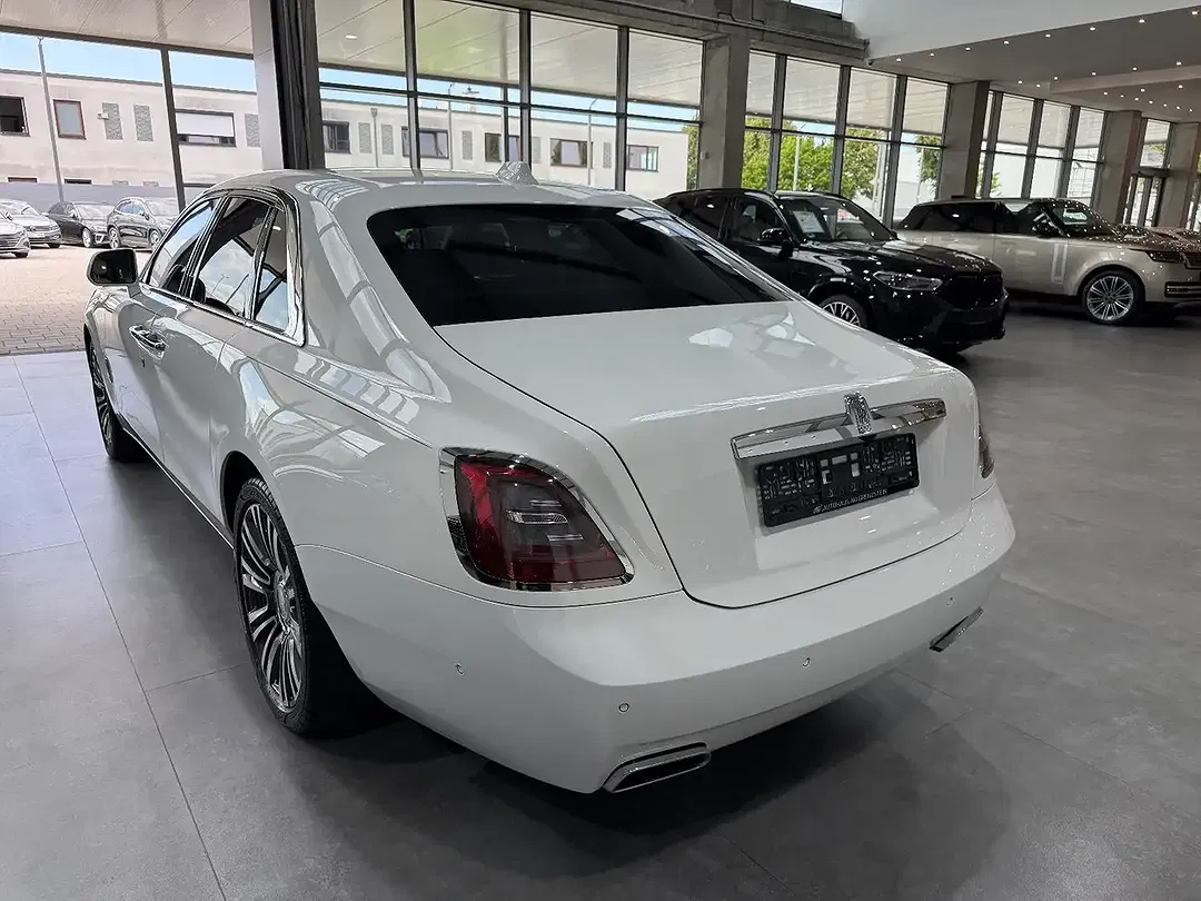 Rolls-Royce Ghost - Thumbnail 9