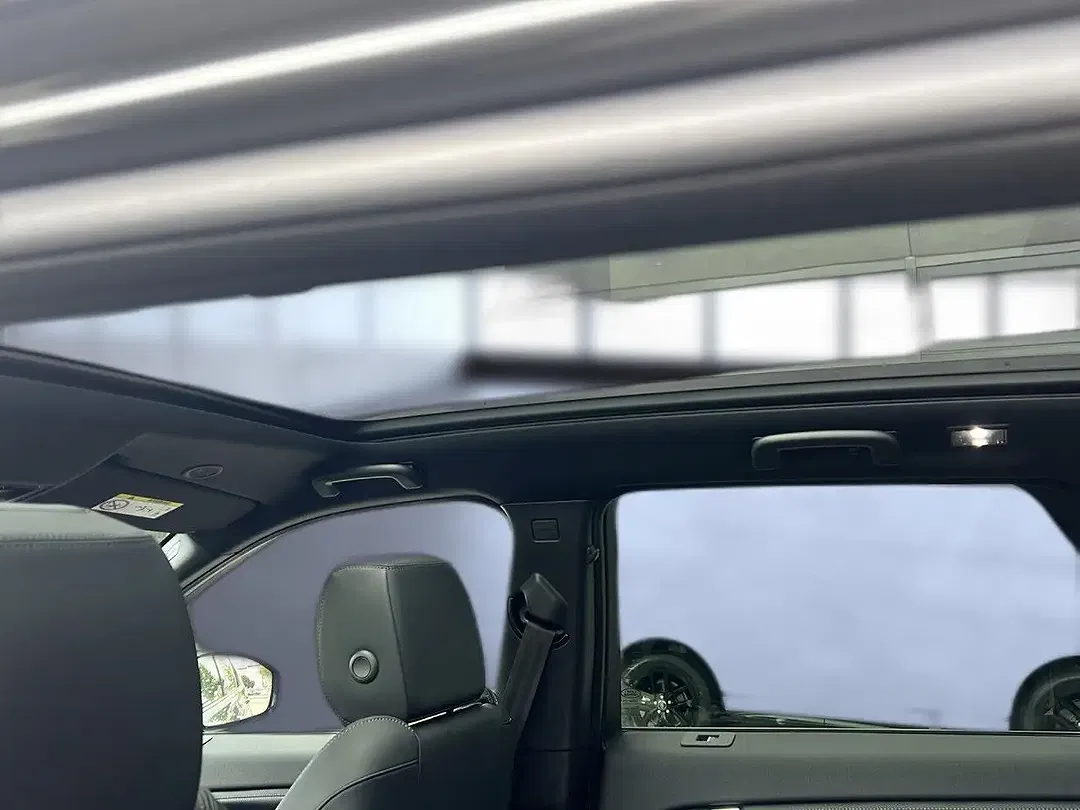 Land Rover Discovery P270e Sport Dynamic SE - Thumbnail 13