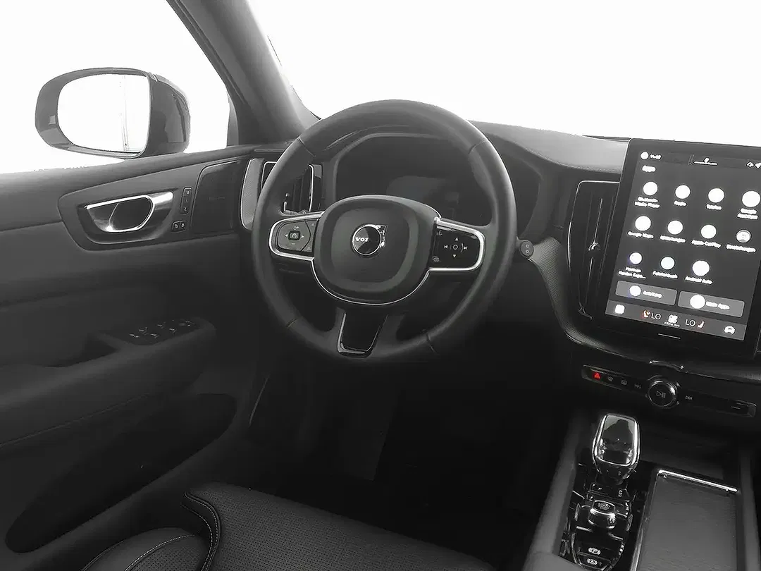 Volvo XC60 T8 AWD Ultra Black Edition - Thumbnail 4