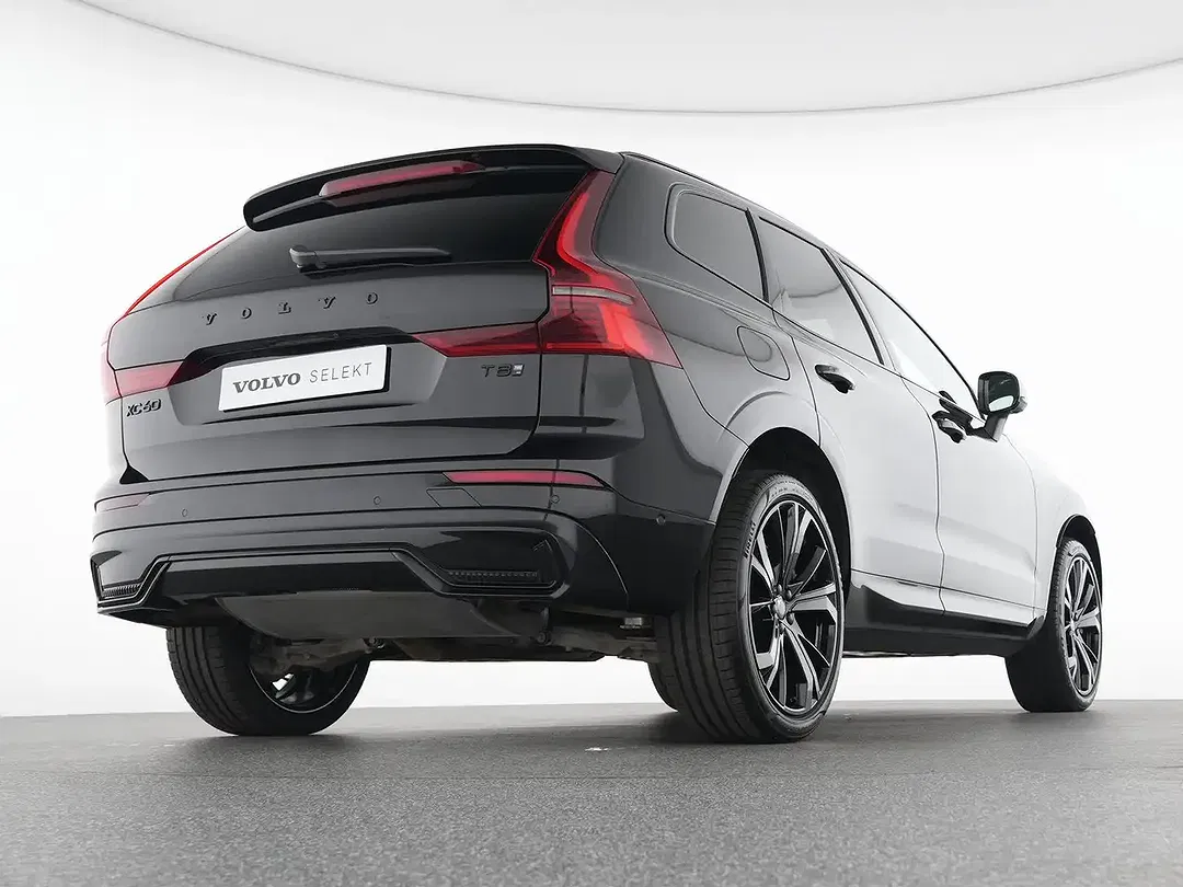 Volvo XC60 T8 AWD Ultra Black Edition - Thumbnail 8