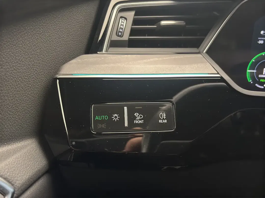 Audi Q8 e-tron 50 quattro Matrix LED S line - Thumbnail 18