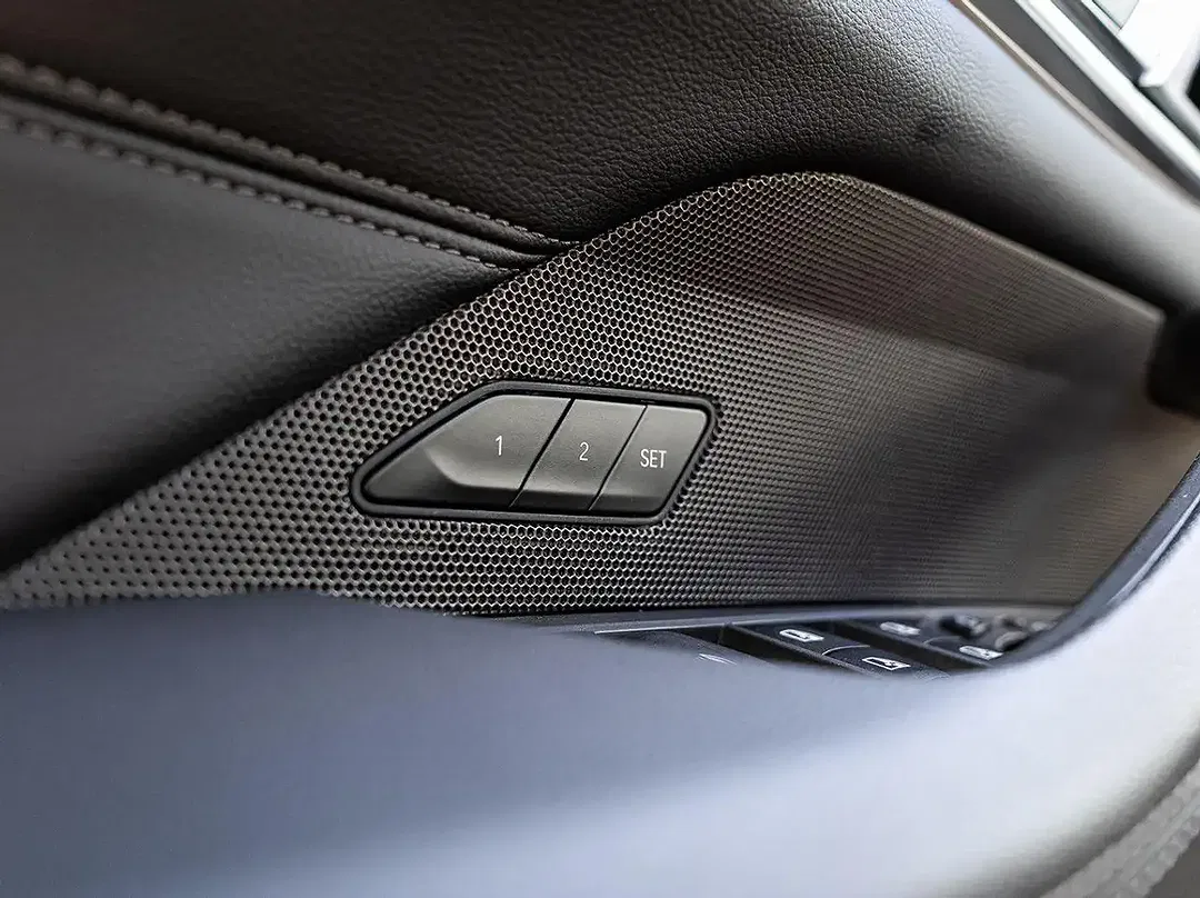 BMW 430 xDrive Convertible M Sport - Thumbnail 13