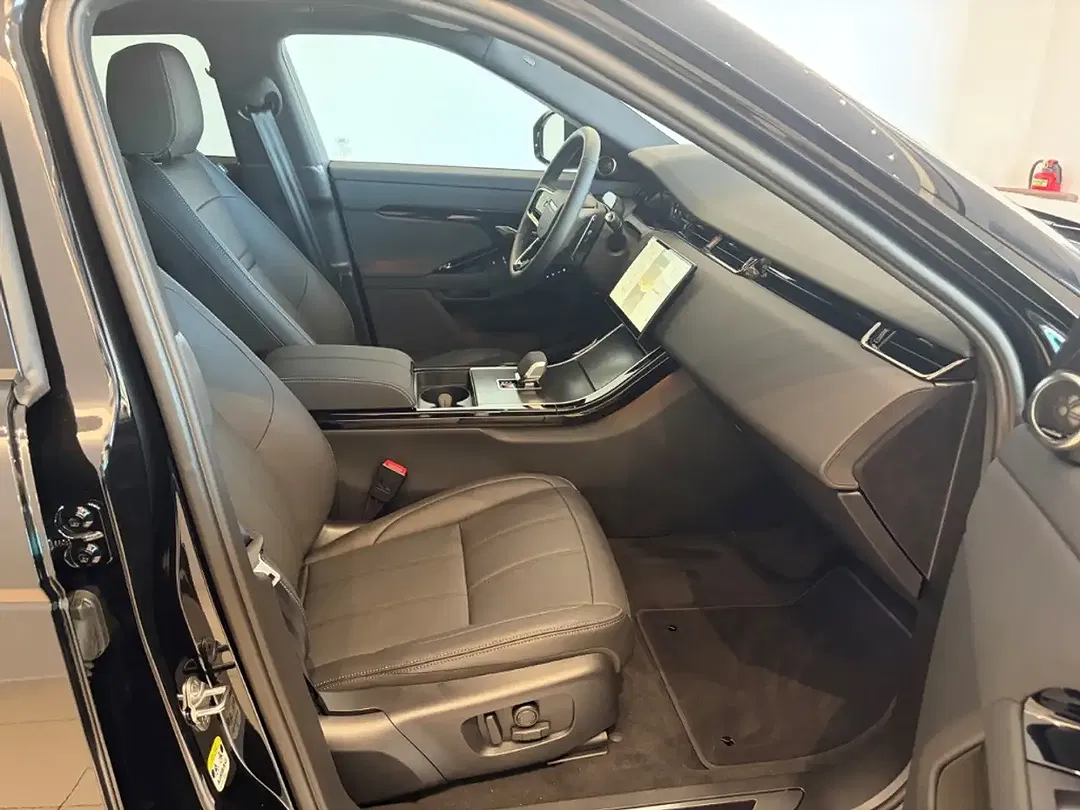 Land Rover Range Rover Evoque P270e - Thumbnail 3
