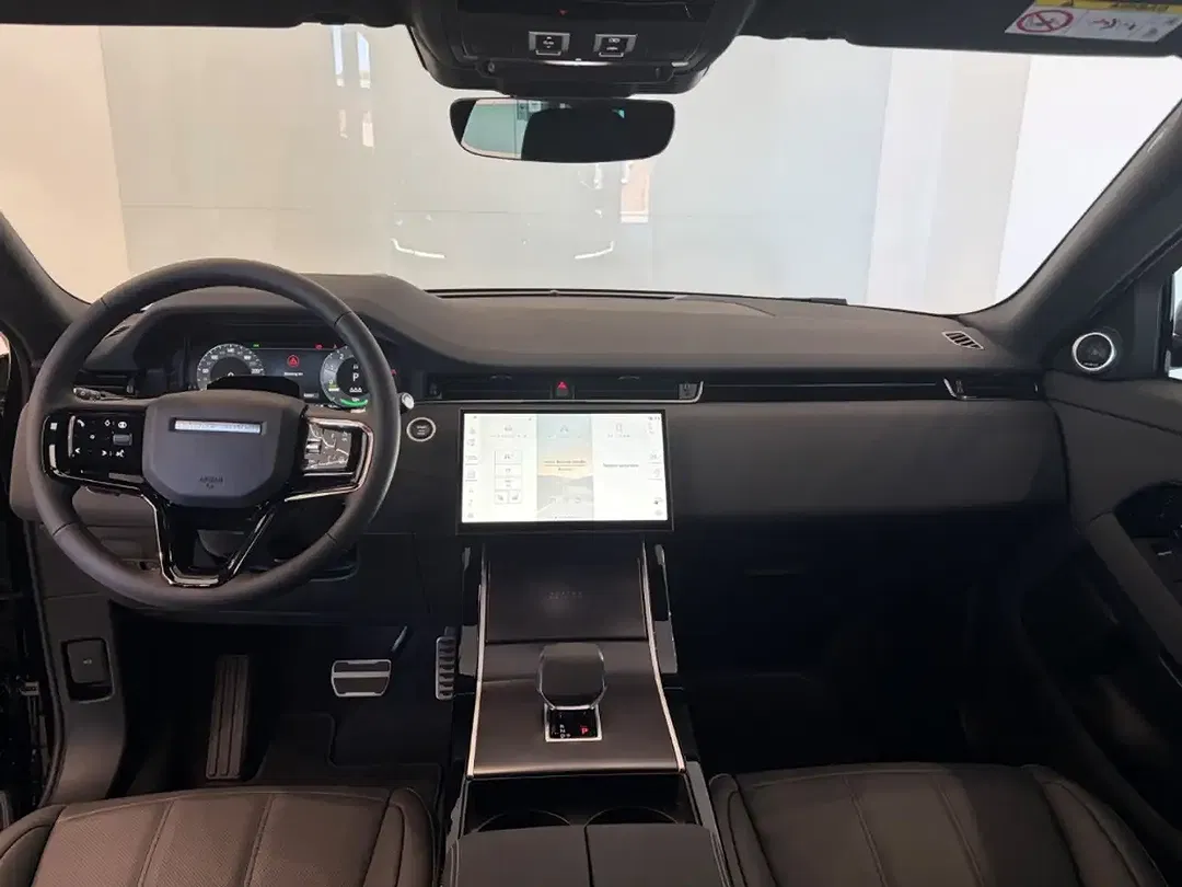 Land Rover Range Rover Evoque P270e - Thumbnail 4