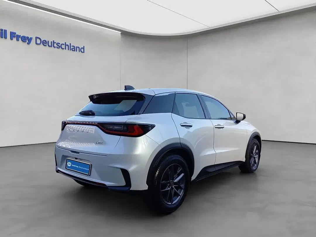 Lexus LBX Comfort - Thumbnail 6