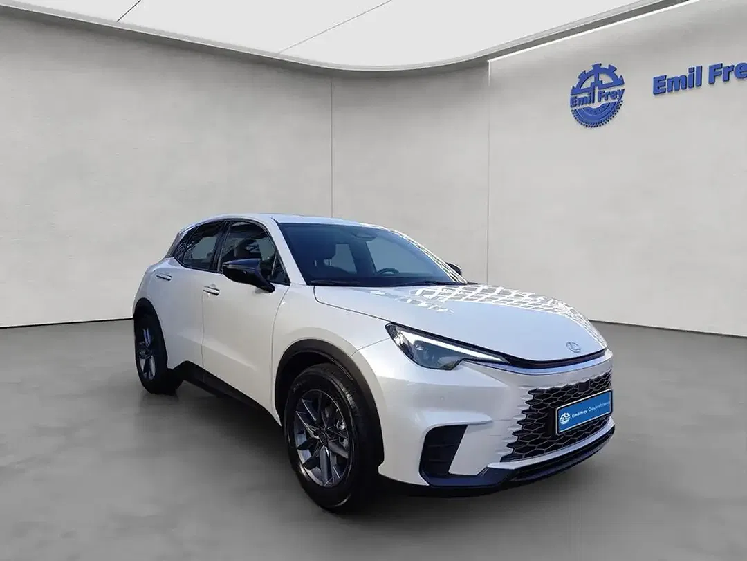 Lexus LBX Comfort - Thumbnail 8