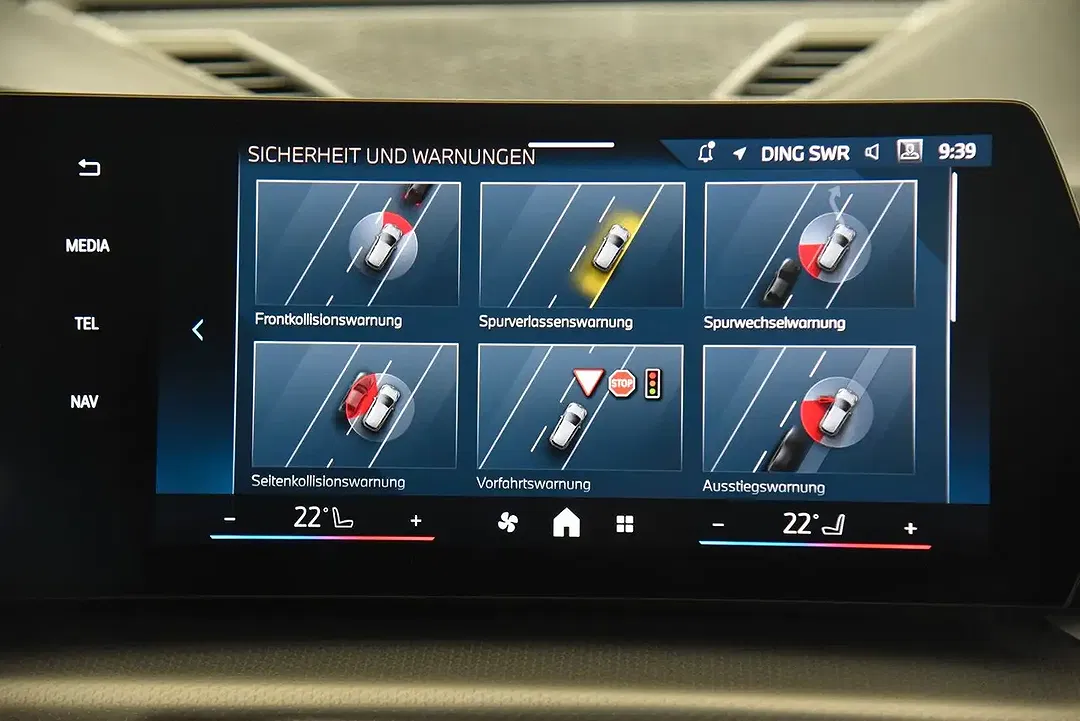 BMW iX1 xDrive M Sport - Thumbnail 14