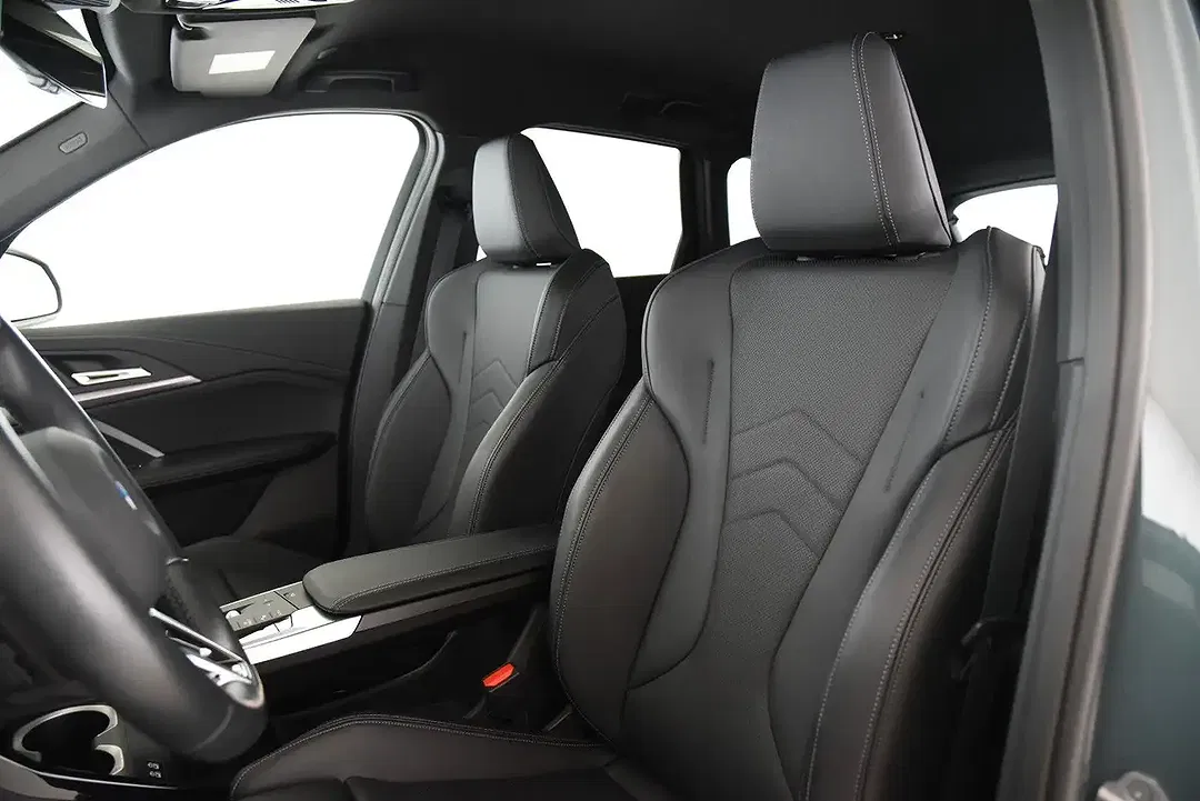 BMW iX1 xDrive M Sport - Thumbnail 5