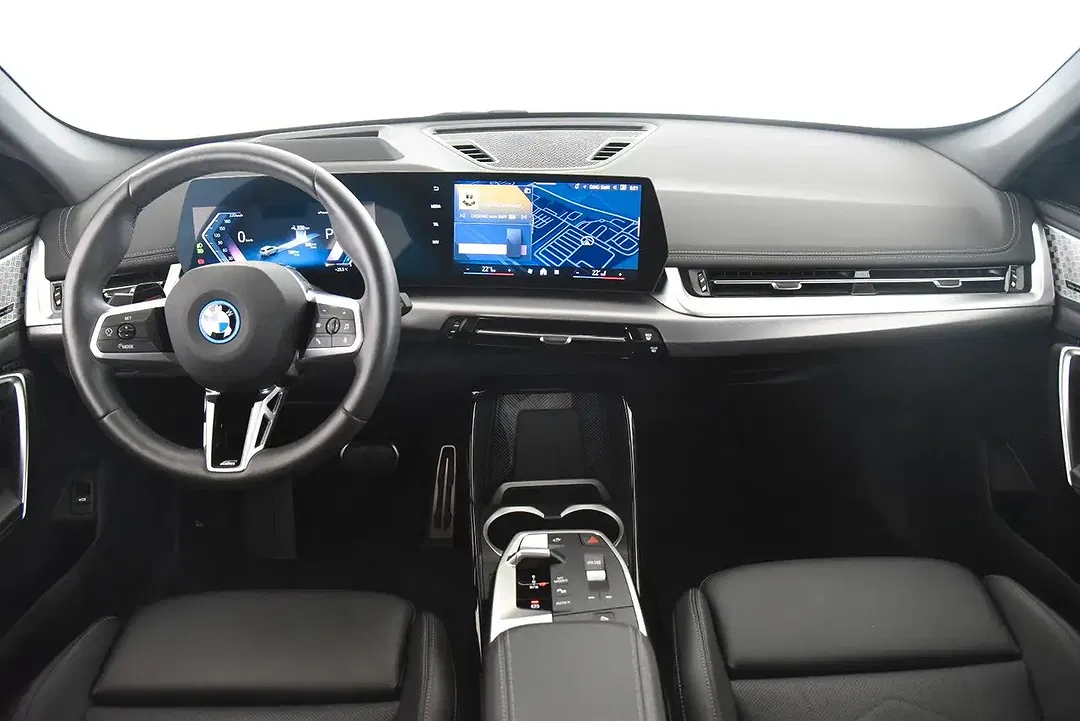 BMW iX1 xDrive M Sport - Thumbnail 9