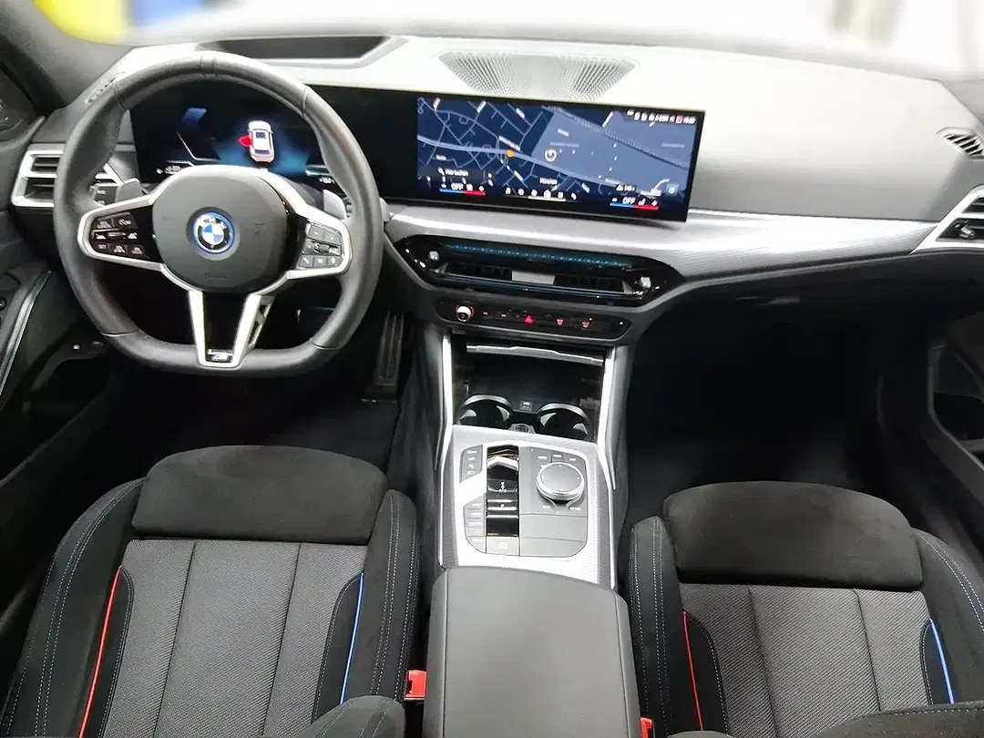 BMW 330 xDrive Touring - Thumbnail 10
