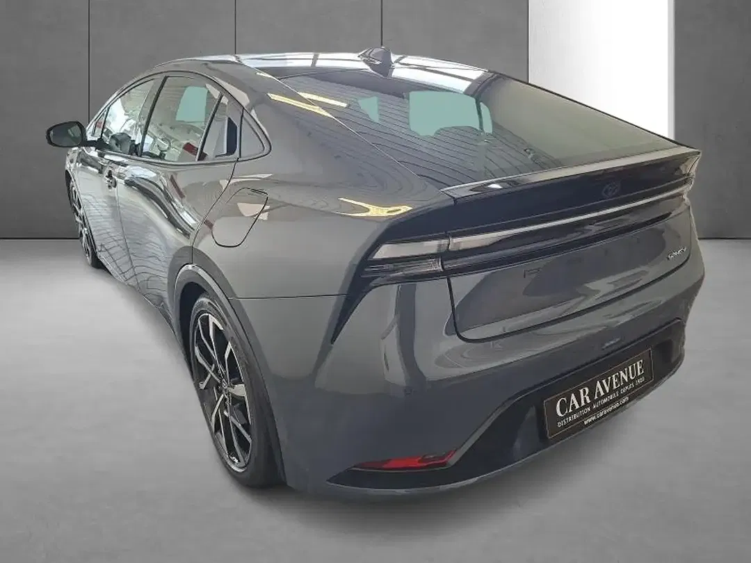 Toyota Prius PHEV Premium Plus - Thumbnail 8