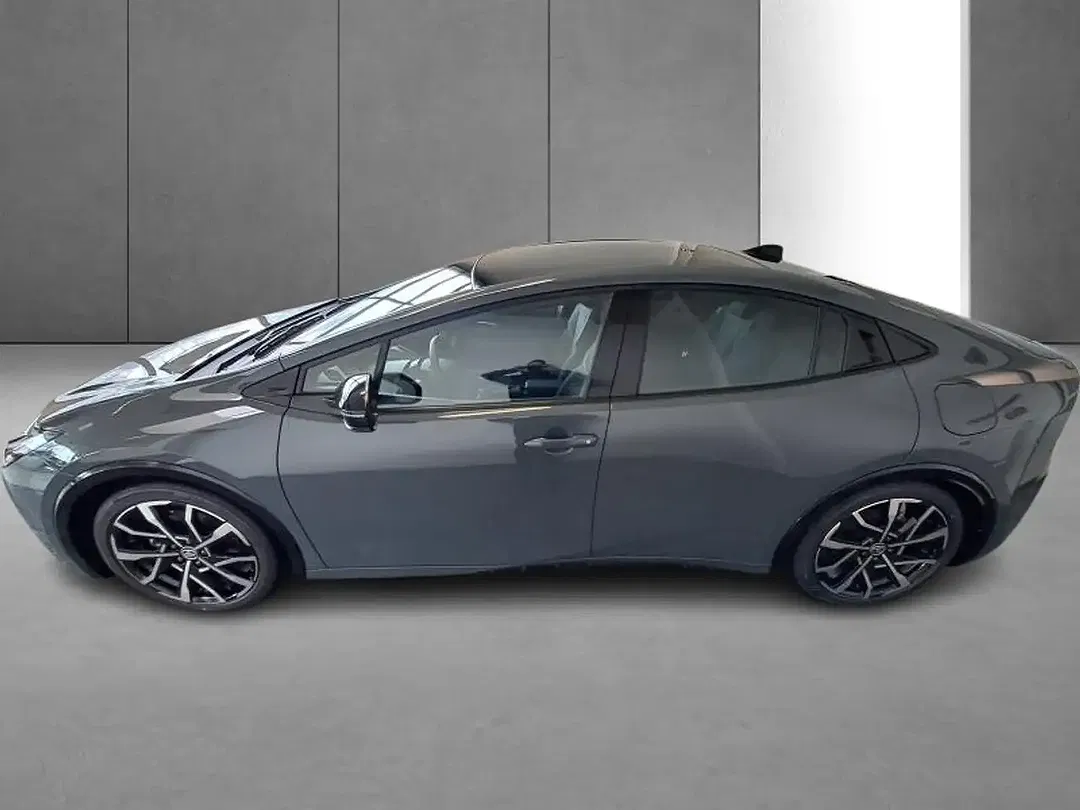 Toyota Prius PHEV Premium Plus - Thumbnail 9