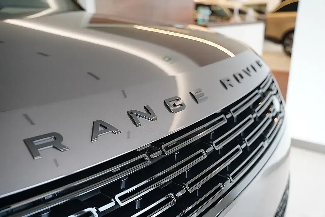 Land Rover Range Rover Sport Dynamic SE - Thumbnail 3