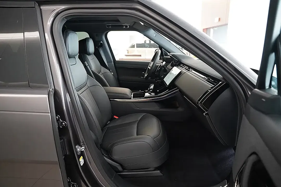 Land Rover Range Rover Sport Dynamic SE - Thumbnail 4