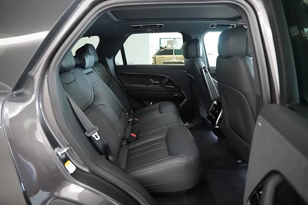 Land Rover Range Rover Sport Dynamic SE - Thumbnail 6