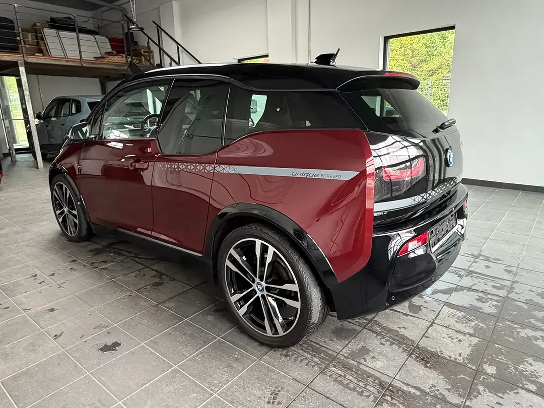 BMW i3 - Thumbnail 4