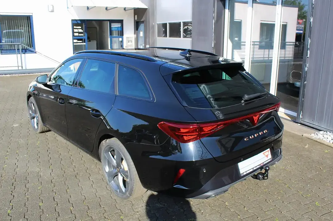CUPRA Leon 1.5 eTSI AUT Sportstourer - Thumbnail 2