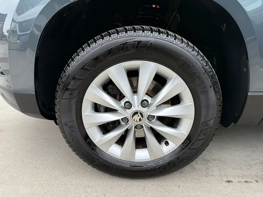 Skoda Karoq 1.0 TSI - Thumbnail 10
