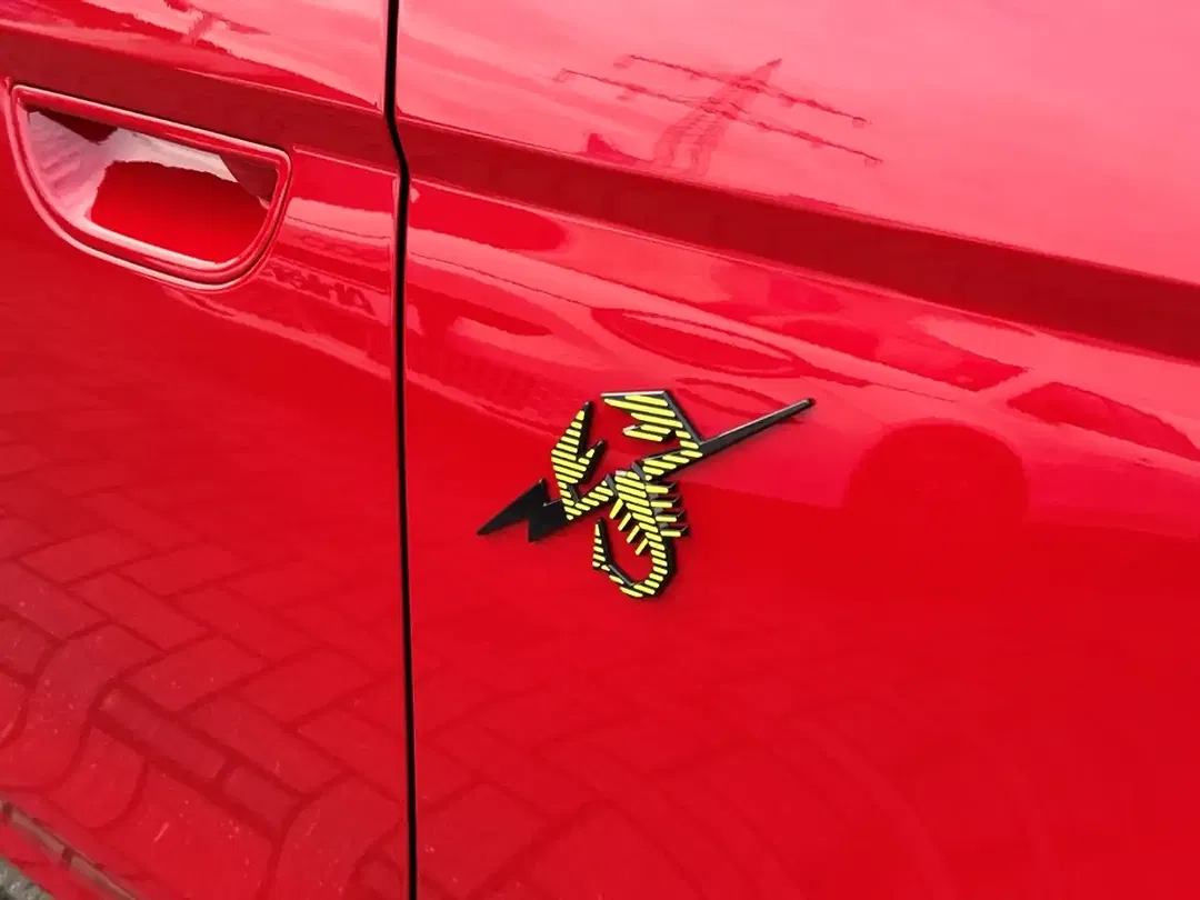 Abarth 500e - Thumbnail 10