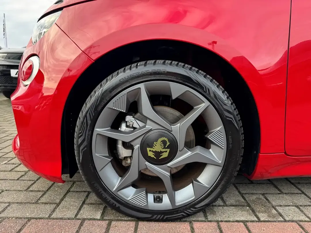 Abarth 500e - Thumbnail 12