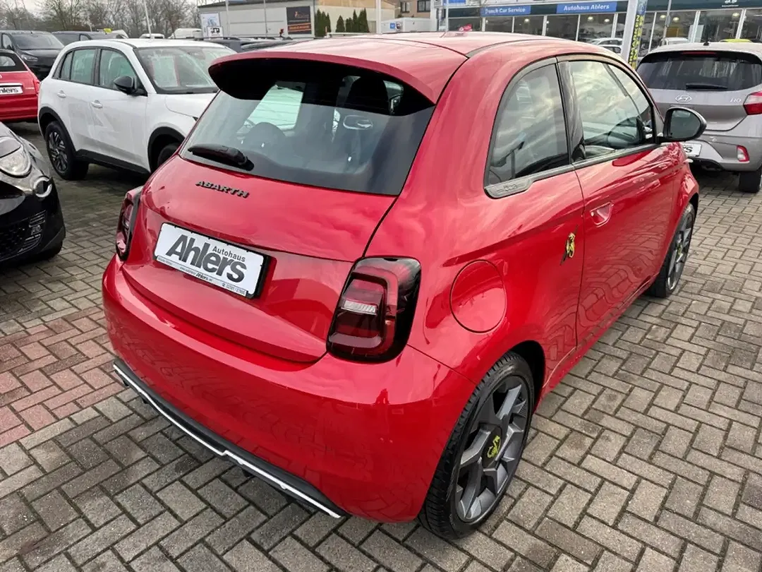 Abarth 500e - Thumbnail 8