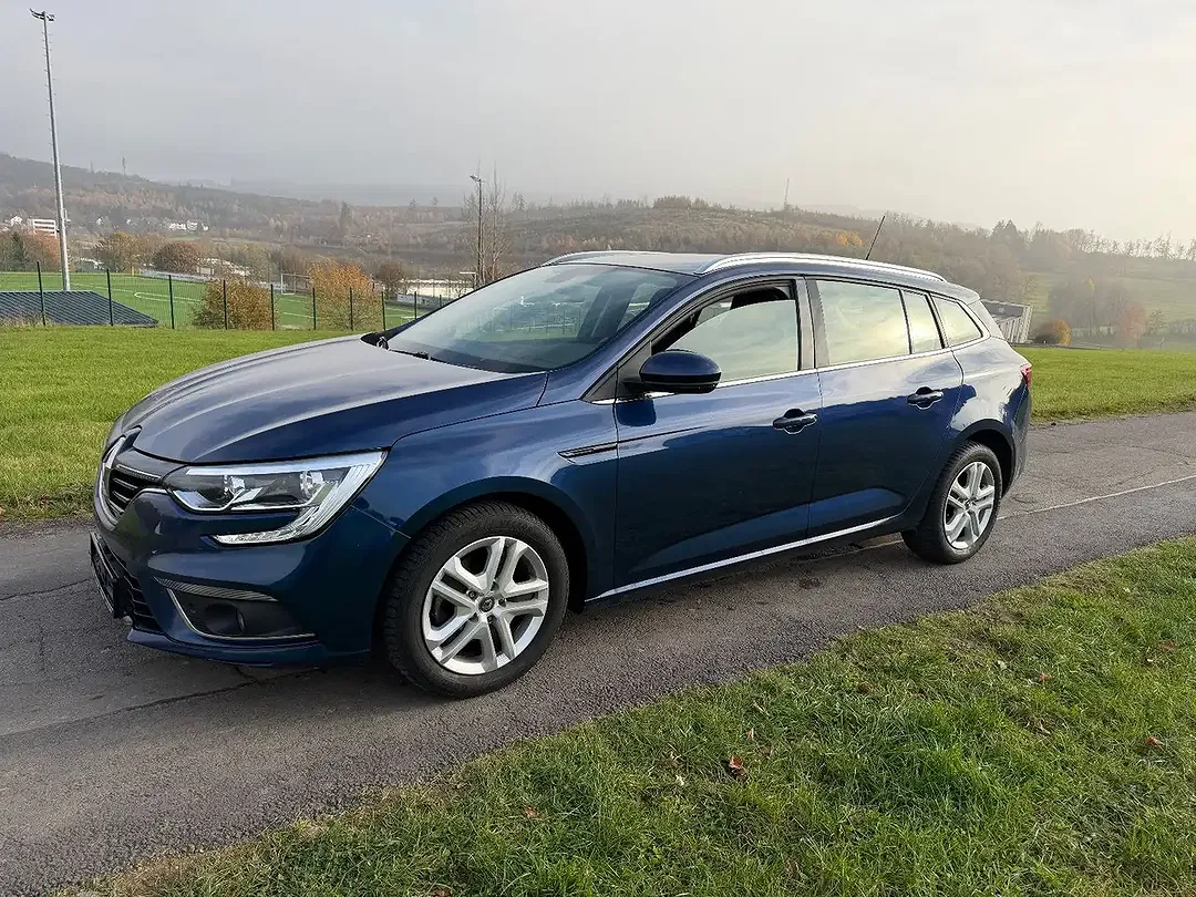Renault Megane Business Edition - Thumbnail 2