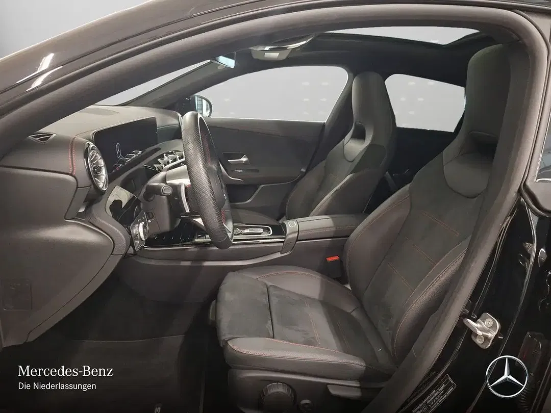 Mercedes-Benz CLA 200 7G-TRONIC AMG Night - Thumbnail 10