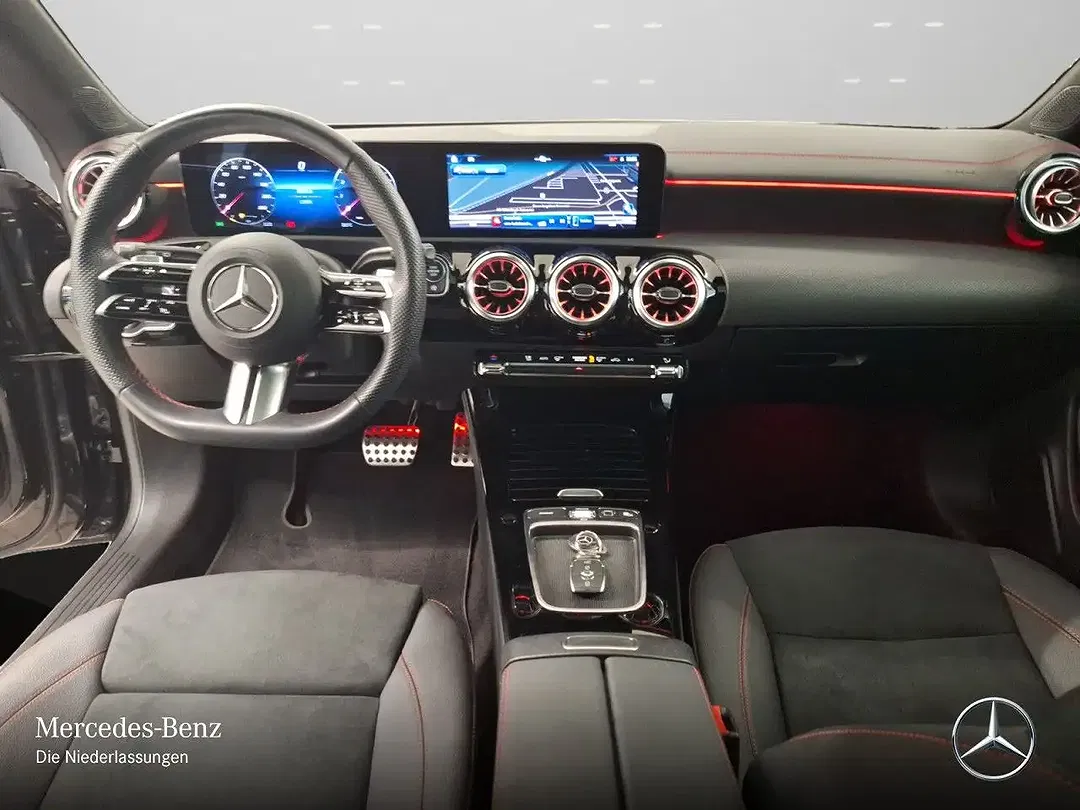 Mercedes-Benz CLA 200 7G-TRONIC AMG Night - Thumbnail 12