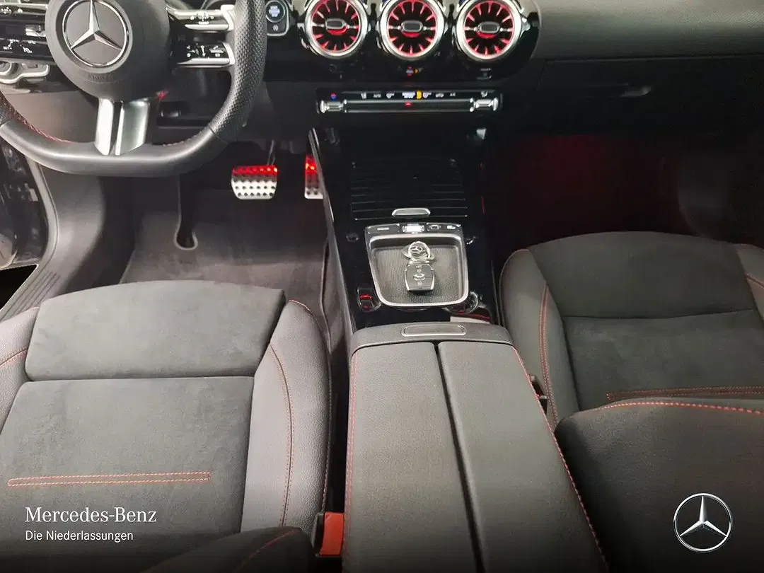 Mercedes-Benz CLA 200 7G-TRONIC AMG Night - Thumbnail 14