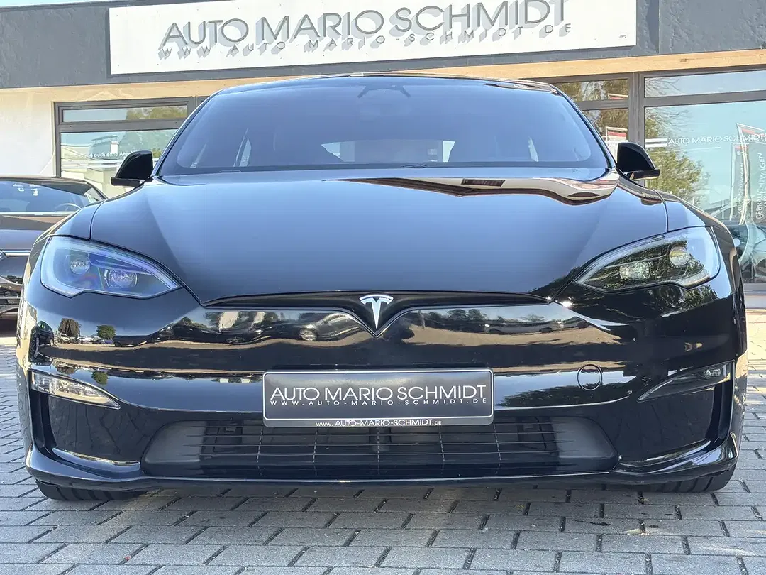 Tesla Model S Plaid - Thumbnail 12