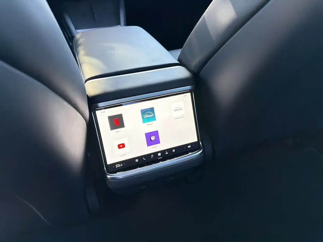 Tesla Model S Plaid - foto 15