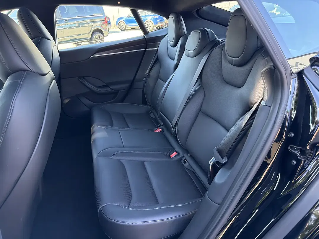Tesla Model S Plaid - Thumbnail 9