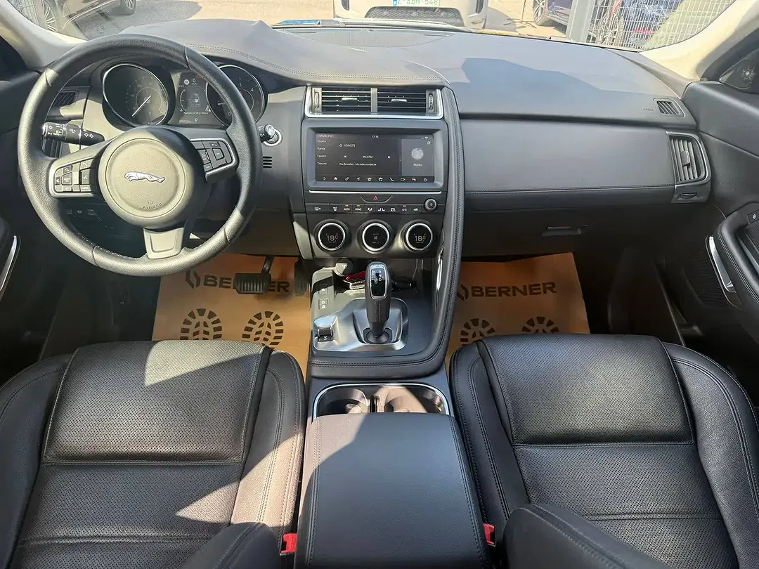 Jaguar E-Pace 2.0 4x4 - Thumbnail 12