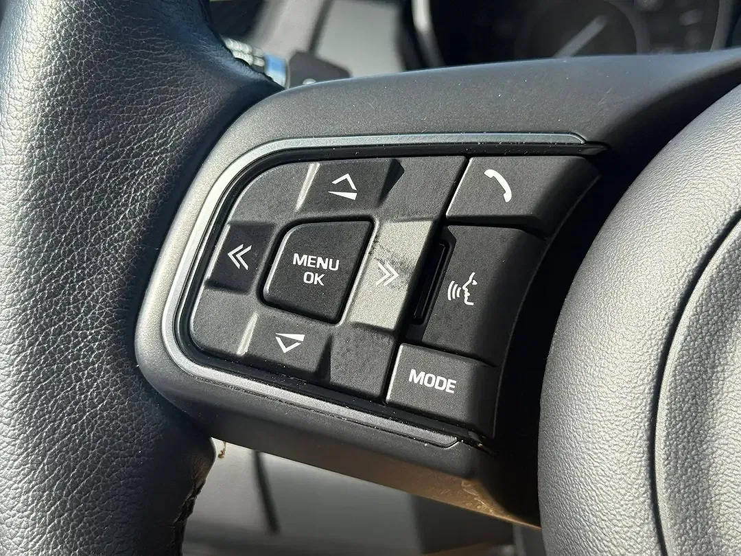 Jaguar E-Pace 2.0 4x4 - Thumbnail 15