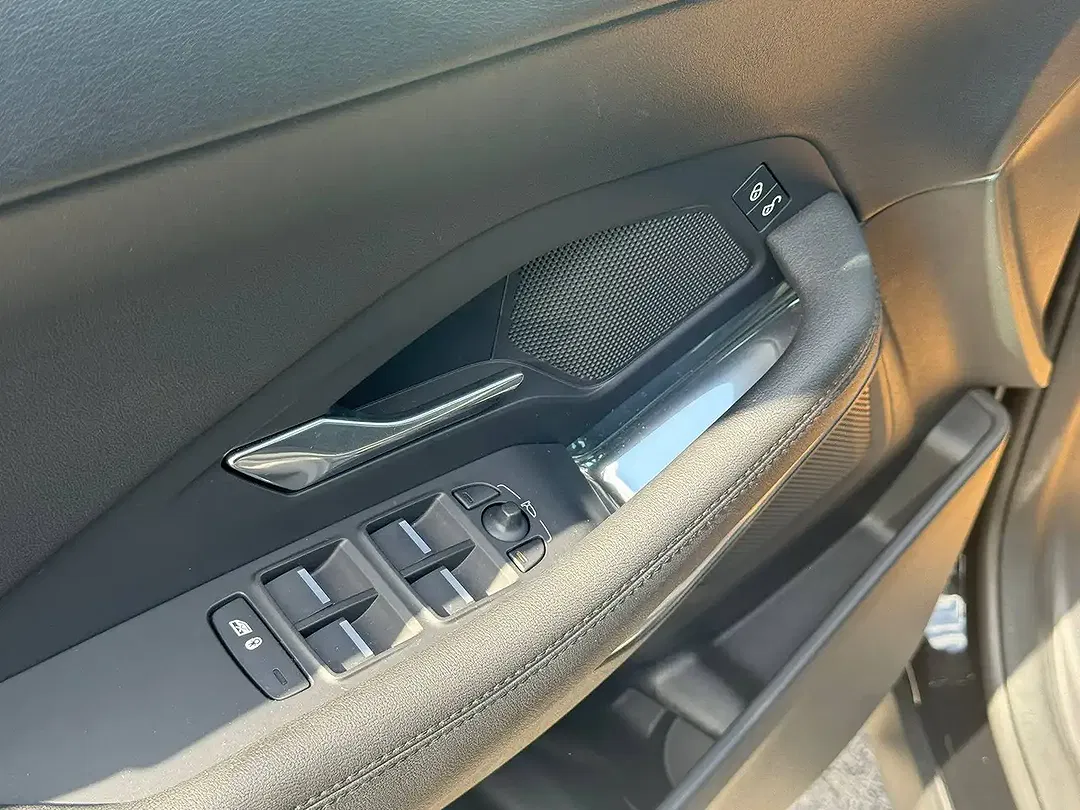 Jaguar E-Pace 2.0 4x4 - Thumbnail 27