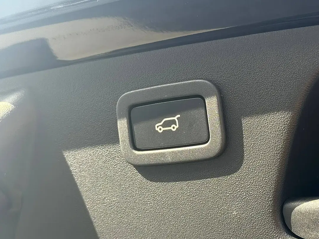Jaguar E-Pace 2.0 4x4 - Thumbnail 31