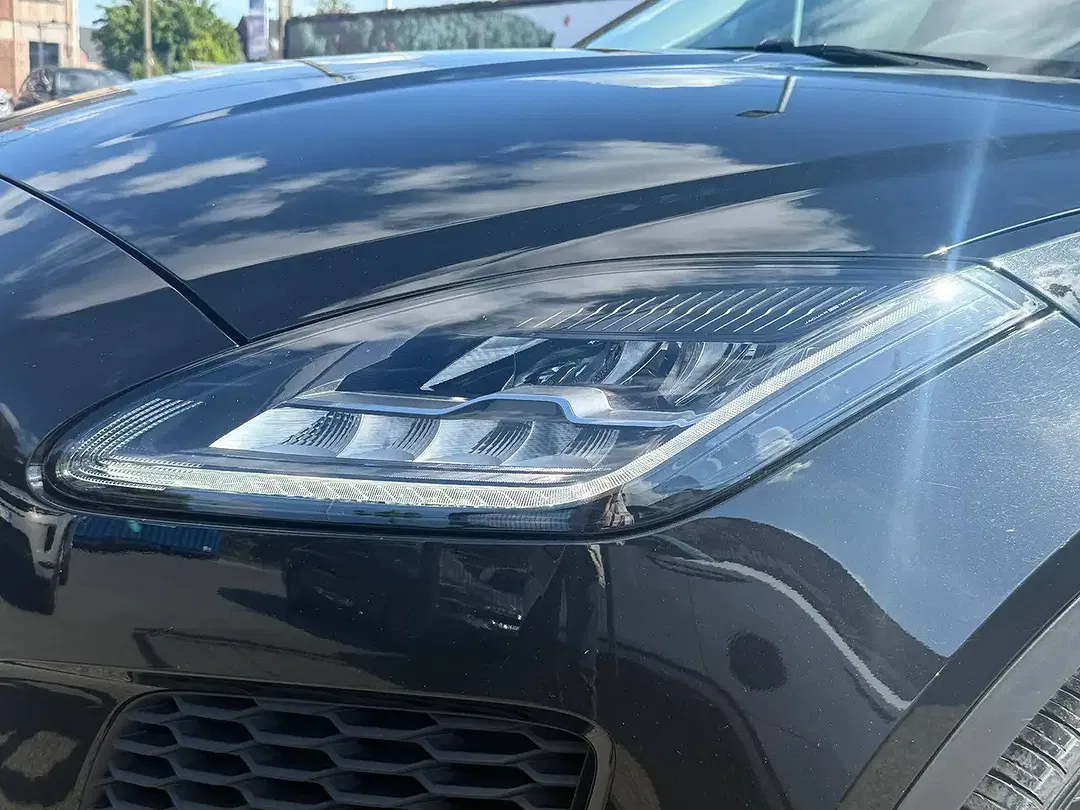 Jaguar E-Pace 2.0 4x4 - Thumbnail 9