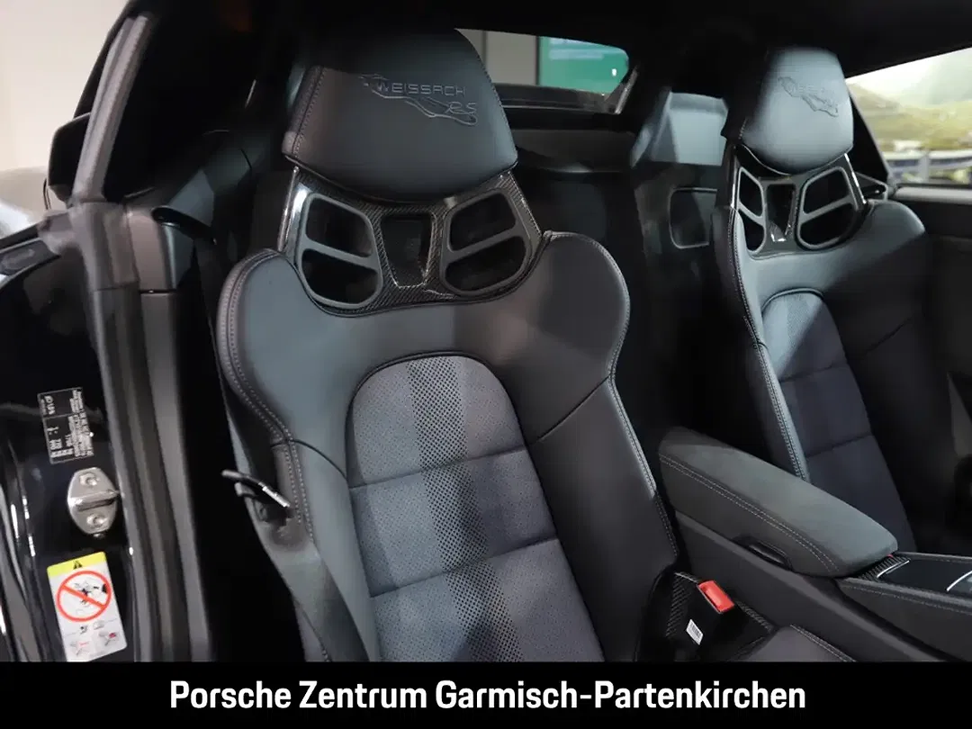 Porsche 718 Spyder RS - Thumbnail 11