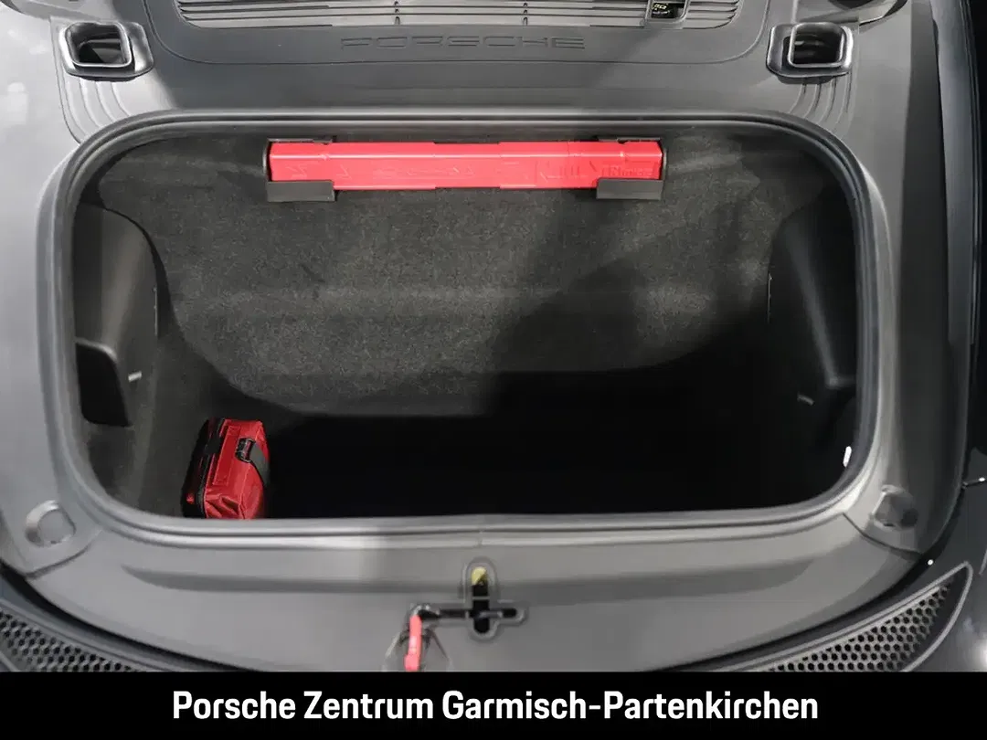 Porsche 718 Spyder RS - Thumbnail 12