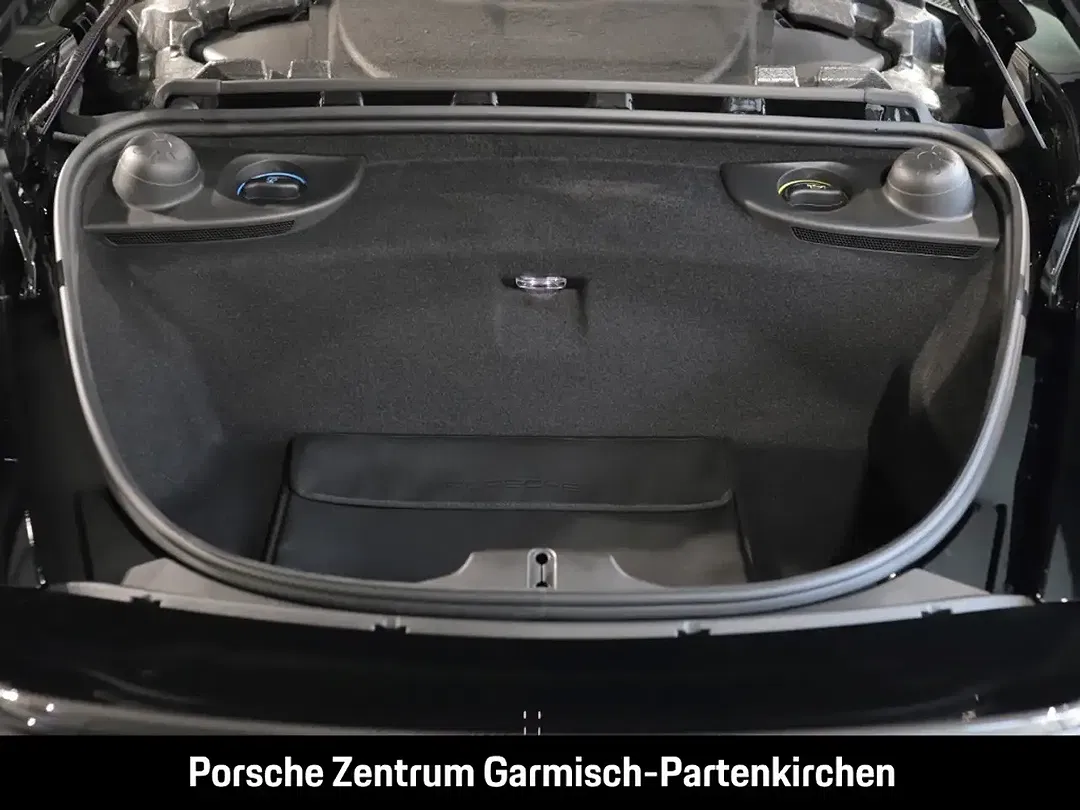 Porsche 718 Spyder RS - Thumbnail 13