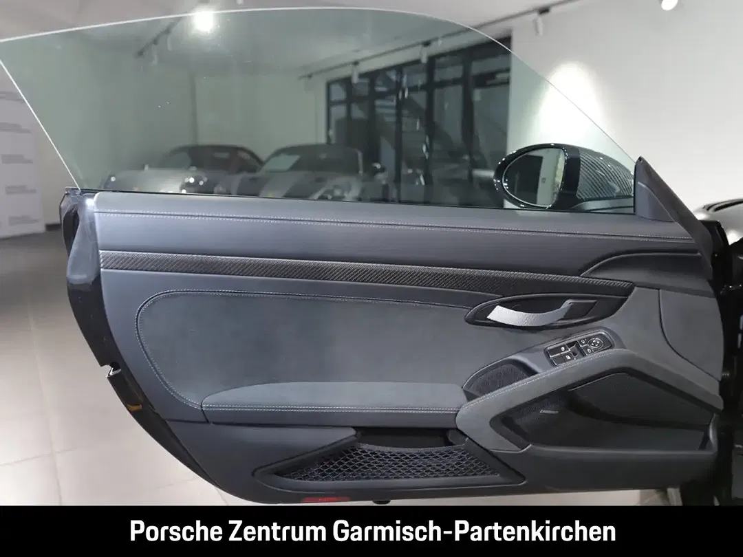 Porsche 718 Spyder RS - Thumbnail 14
