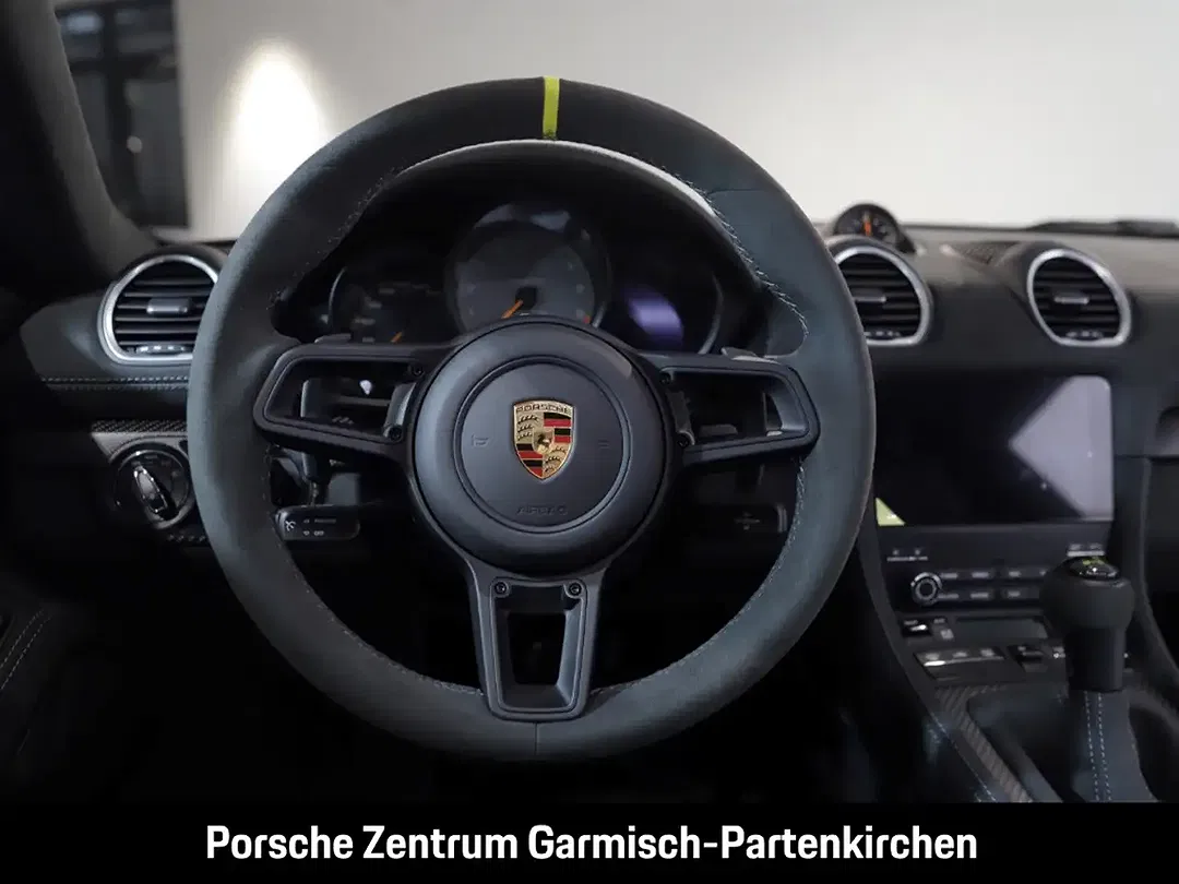 Porsche 718 Spyder RS - Thumbnail 18