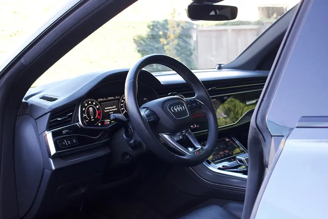 Audi RS Q8 TFSI quattro - Thumbnail 12