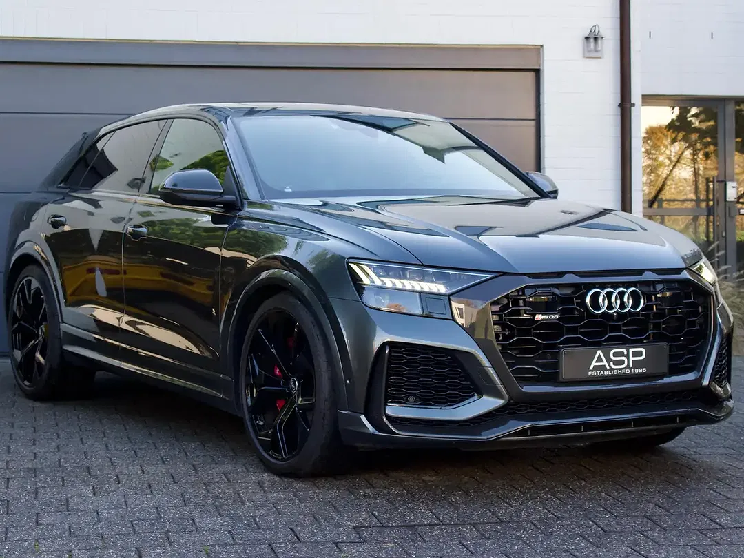 Audi RS Q8 TFSI quattro - foto 2
