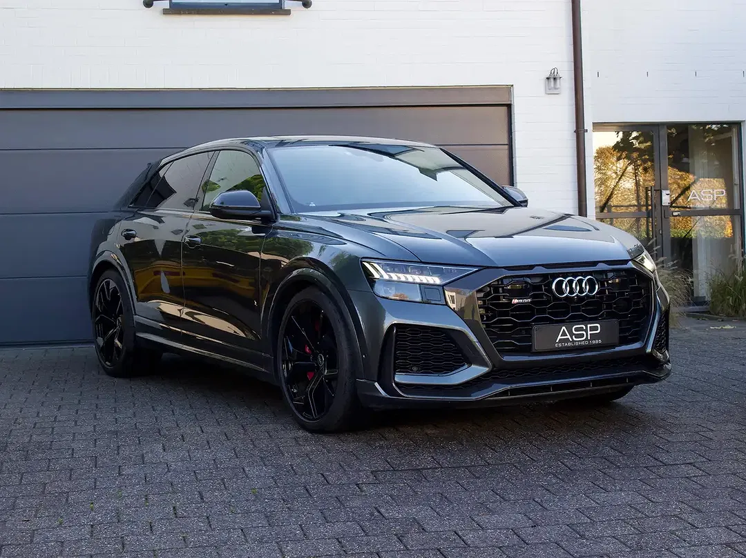 Audi RS Q8 TFSI quattro - Thumbnail 4