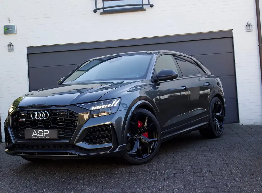 Audi RS Q8 TFSI quattro - Thumbnail 6