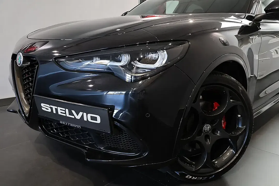 Alfa Romeo Stelvio 2.2 16V Q4 Veloce - Thumbnail 2