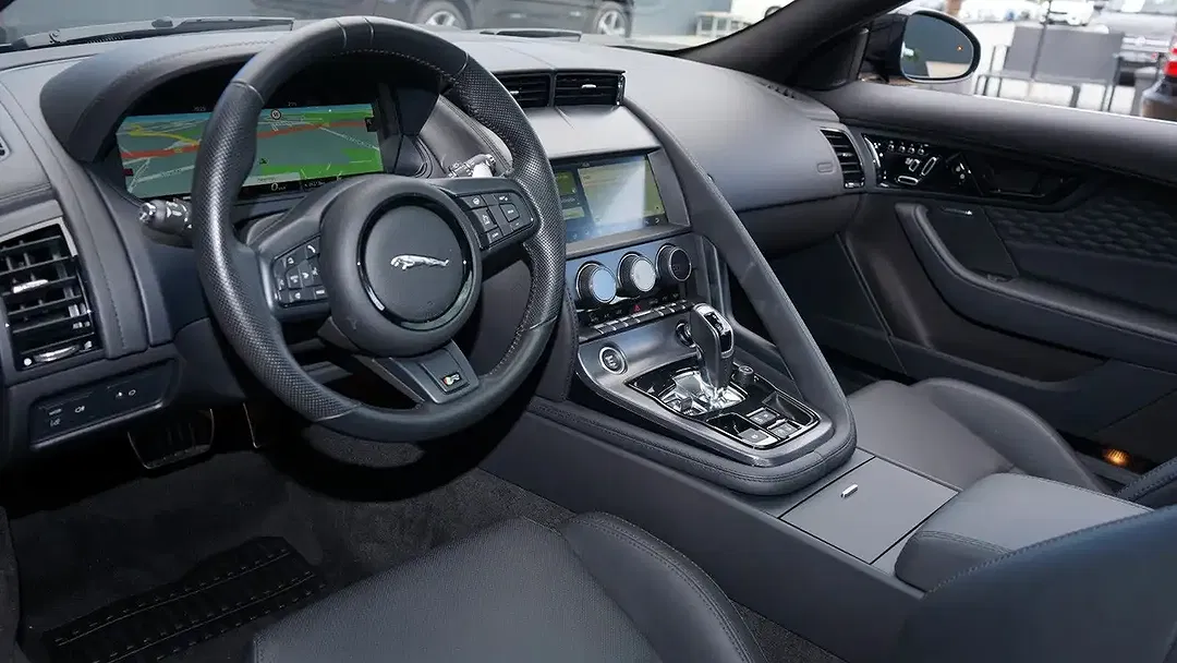 Jaguar F-Type P575 4x4 Coupe R - Thumbnail 3