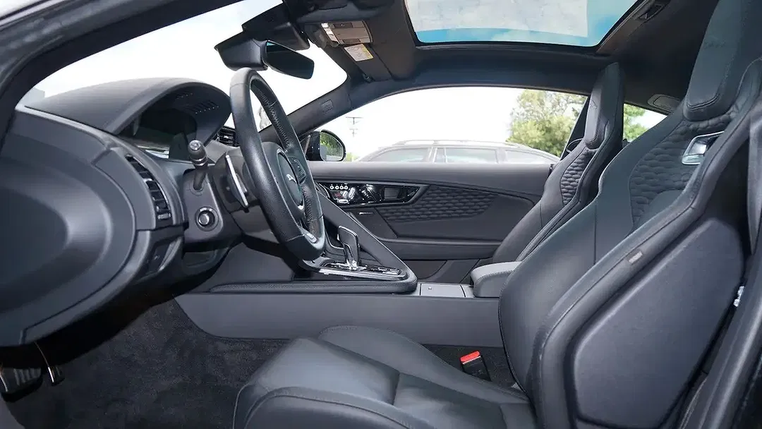 Jaguar F-Type P575 4x4 Coupe R - Thumbnail 5