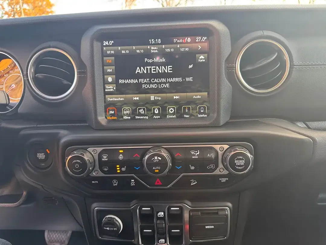 Jeep Wrangler 3.6 4x4 Unlimited Sahara - foto 15